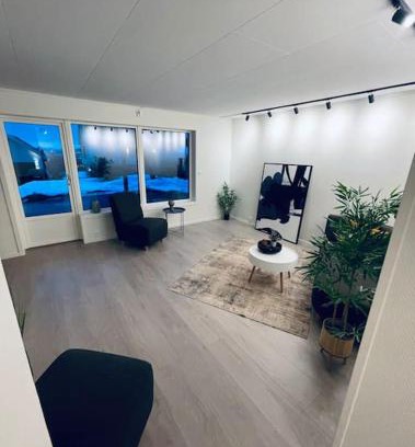 Svolvaer Apartment | Koselig og romslig Leilighet - Parkering - Rolig