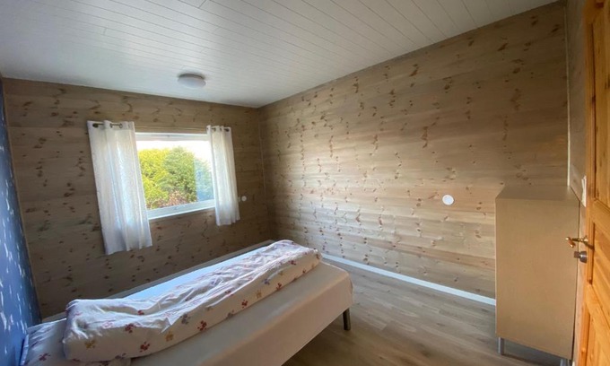 Selje House | Koselig rom i vakre omgivelser - Selja