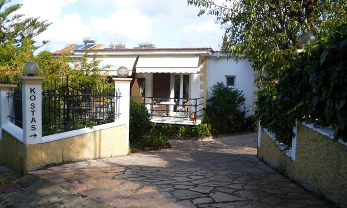 Agios Georgios Pagon Apartment | Kostas studios