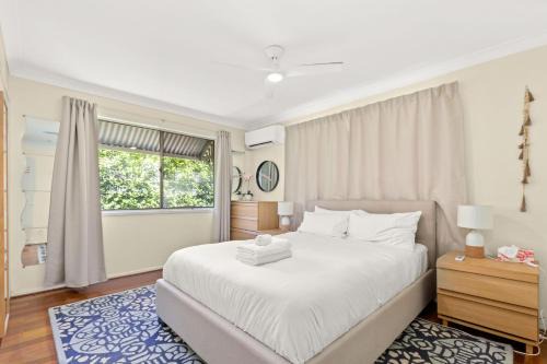 Albion Apartment | KOZYGURU ALBION CHARMING HOUSE WITH 3 BEDROOM PARKING -QAL035