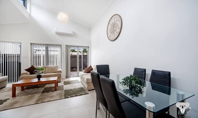 St Peters House | KozyGuru | St Peters | Beautiful 3 Bedroom House