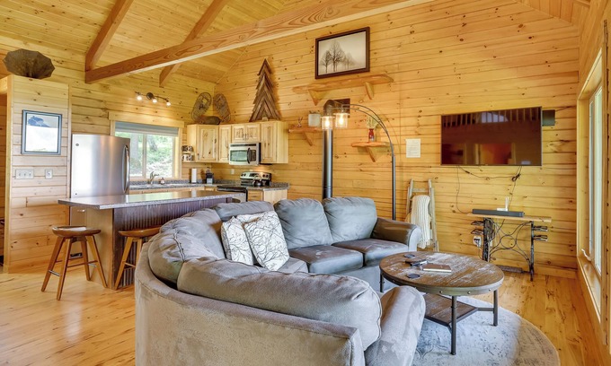 Mindoro Cabin | 'Krueger' Cabin w/Views in Mindoro!