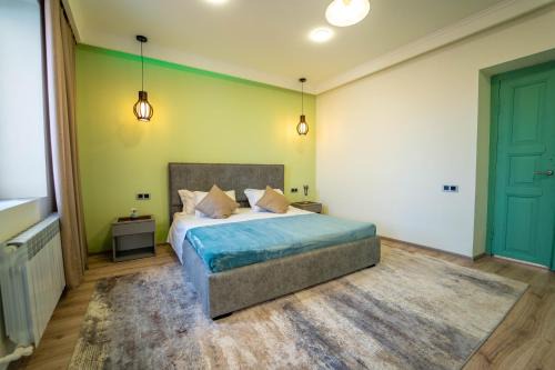 Gyumri Apartment | Kumayri Suite Balcony View