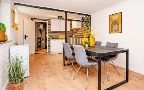 Oberhausen Apartment | Kurzzeitglück 24h Self Check-In OB01-02