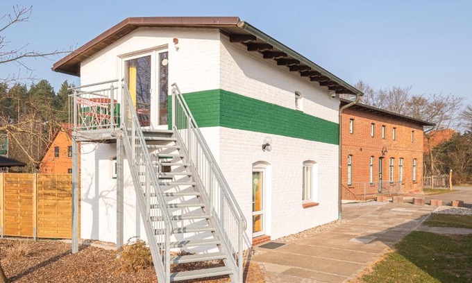 Dobbin-Linstow Apartment | Kutscherhaus