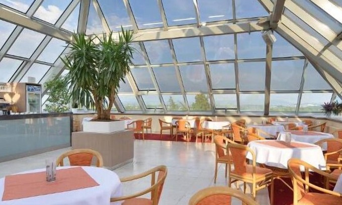 Frantiskovy Lazne Hotel | Lázeňský Hotel Pyramida I