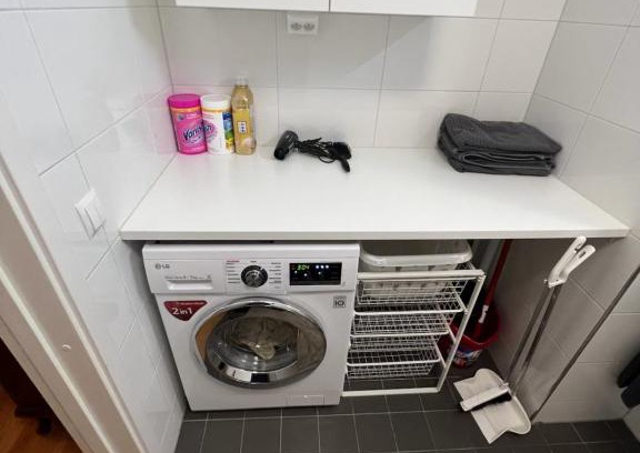 Taby Apartment | Lägenhet, 80kvm i Täby park