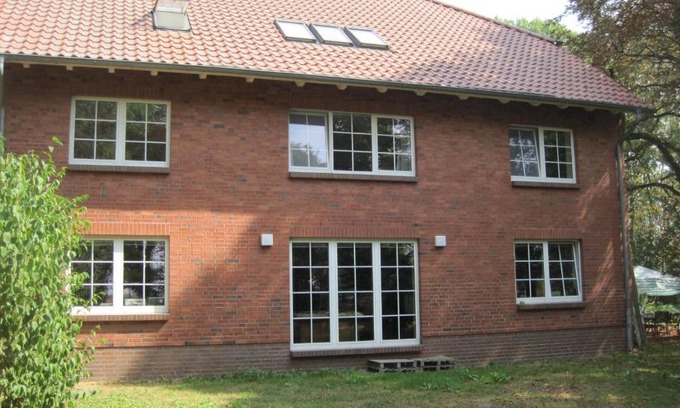 Thulendorf Apartment | Ländliche 1-Raumwohnung im Park