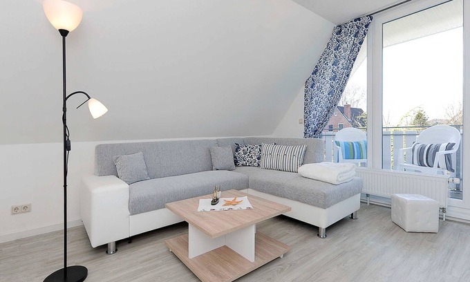 Werdum Apartment | Lübbert W2 - Vacation Apartments Haus Konteradmiral Ulrich Lübbert