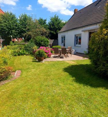 Groothusen House | Lüttje Warfthuus