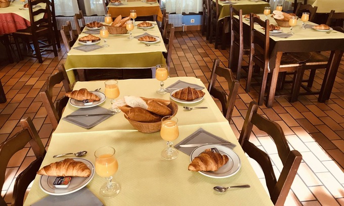 Pont-de-Salars Hotel | L'Agapanthe