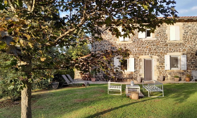 Solignac-sur-Loire House | L'atelier de MussicHoliday home in Haute-Loire - 15 min from Le Puy-en-Velay