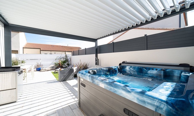 Pia House | L'impertinente - Maison climatisée avec jacuzzi