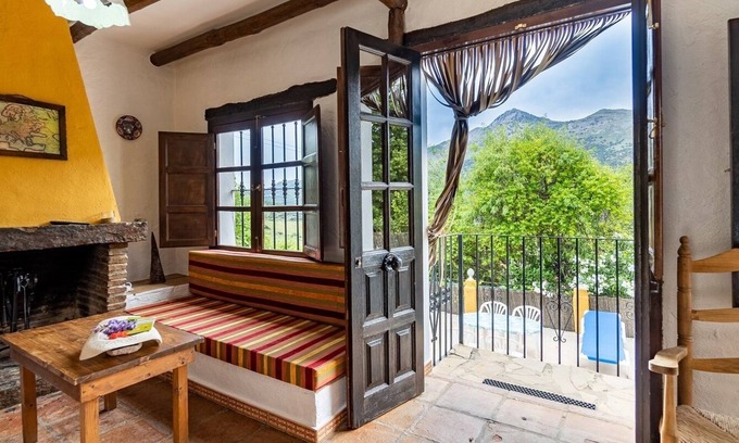 Jimera de Libar Villa | La Albahaca Jimera de Libar by Ruralidays