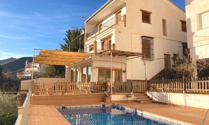 Quentar House | LA ALBERQUILLA, un oasis con piscina en Quentar