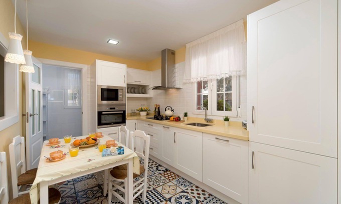 Orgiva Villa | La Alegria - Two Bedroom Villa, Sleeps 4