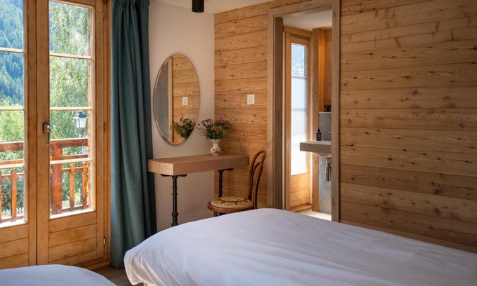 Ayer Hotel | La Bergère