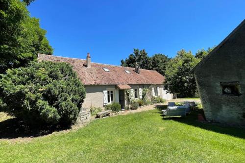 Magny-Cours House | La Cachette - gîte 'cosy' à Magny Cours