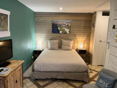 Monflanquin Bed & Breakfast | La Cambra dé Monflanquin