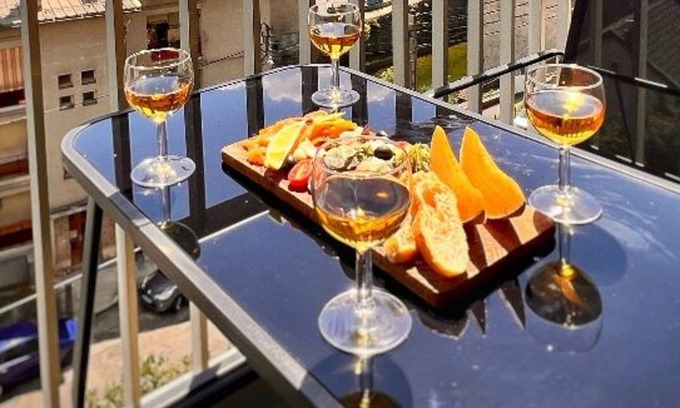 Saint-Claude Apartment | La Capucine - Bright with balcony and parking space