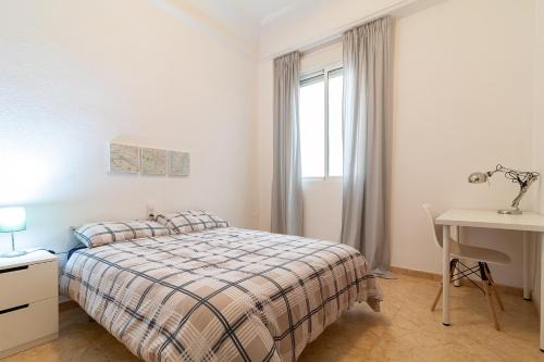 Ruzafa House | La Casa de los Espejos
