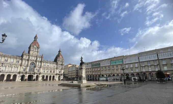 La Coruna Apartment | La Casa de Maria Pita Estrena Piso Recién Reformado en Plaza de María Pita! 🌟