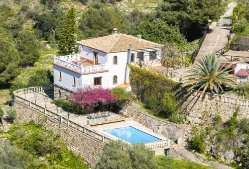 Velez de Benaudalla Ski Chalet | La Casa del Guitarrero