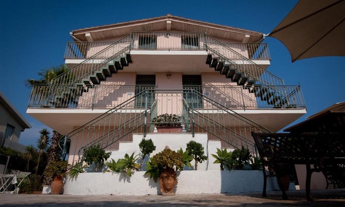 Marina di Modica House | La Casa Del Mito