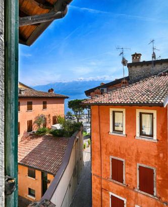 Bogliaco Apartment | La Casa del Vento - Appartamento Montagna - Theater Home