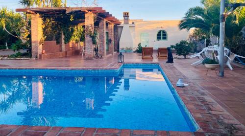 Alcala de Guadaira Apartment | La Casita del Cactus - Casa de campo con piscina