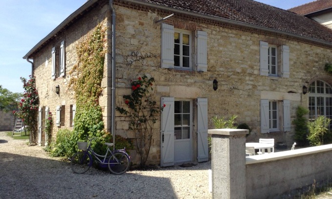 Chatelay Cottage | La Clairière: Duplex completely renovated in the part of a family house