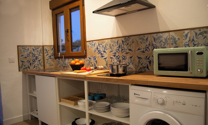 La Zubia Apartment | La Ermita. In the center of La Zubia 5 min. from Granada and the Alhambra!