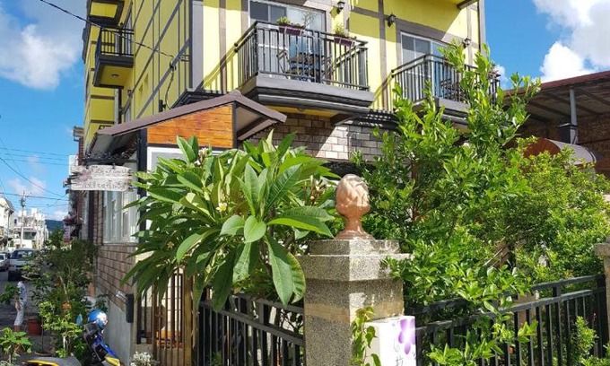 Hengchun Bed & Breakfast | La Fleur BnB & Restaurant