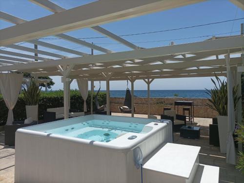 Torre San Giovanni Bed & Breakfast | La Giara Resort