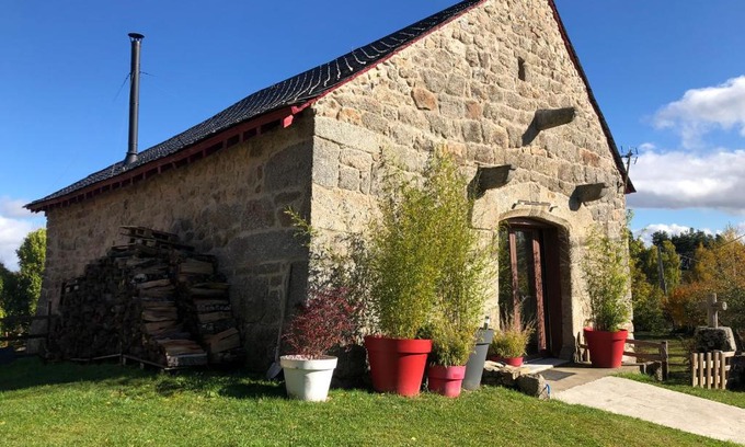 Peyre-en-Aubrac Bed & Breakfast | La Grange de Grandviala