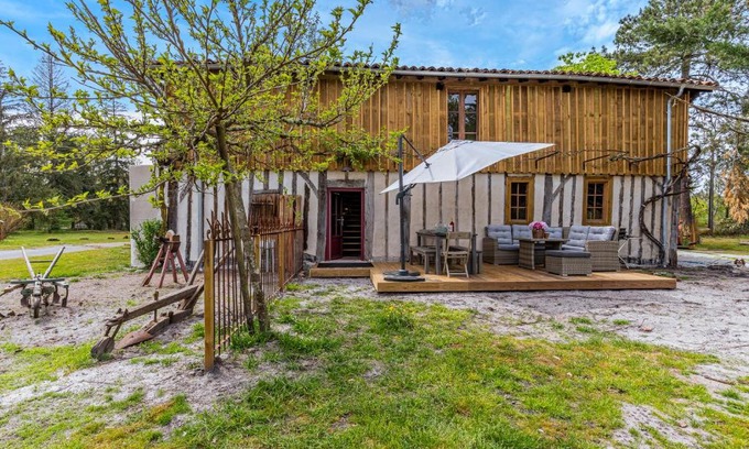 Trensacq House | La grange
