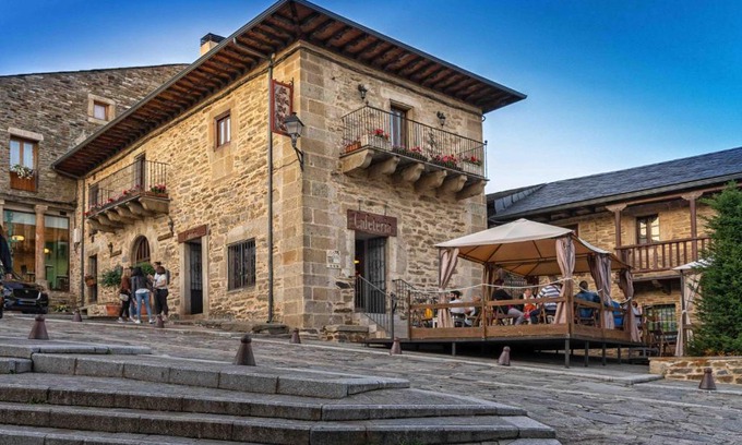 Puebla de Sanabria House | La Hoja de Roble