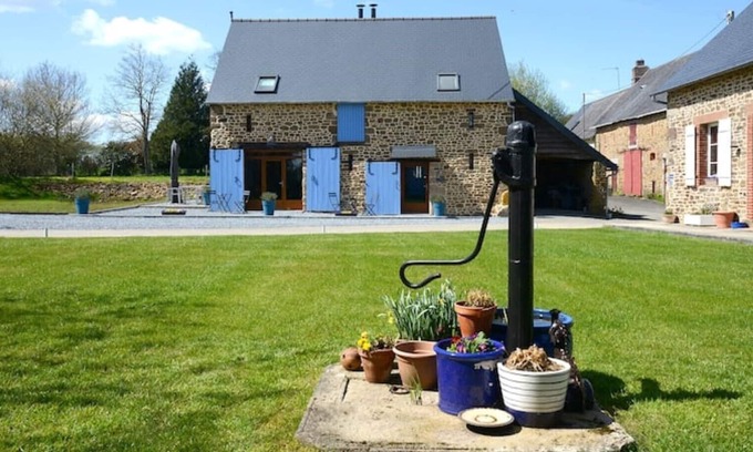 Saint-Aubin-Fosse-Louvain House | LA HUPPE - Luxury Barn renovation on the Normandy/Loire border for couples.