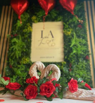Saint-Loup Hotel | La Love - Love room Marseille