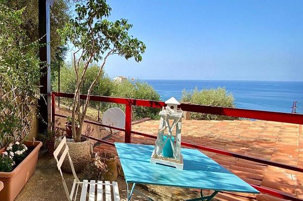 Cefalu Apartment | La luce del faro (cottage con vista mare)