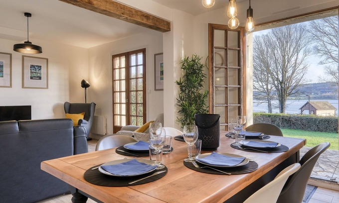 Hanvec House | La Maison de la Cale : Maison Familiale au Bord de L'eau