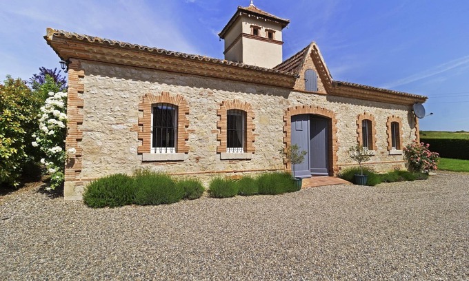 Auvillar House | La Maison du Soleil- Le Farat