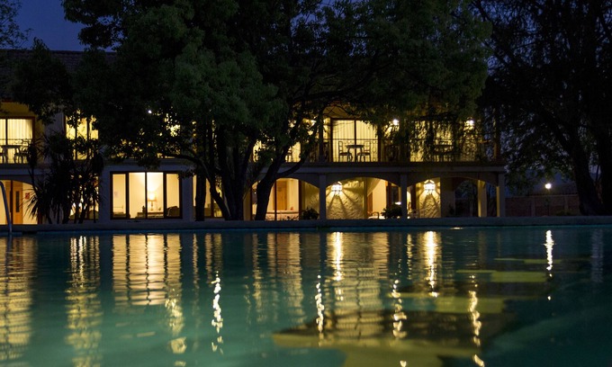 Santa Cruz Hotel | La Perla Hotel