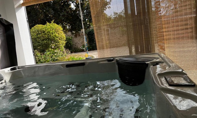 Braine Apartment | La petite Brainoise - Gîte avec salle jacuzzi 120 jets