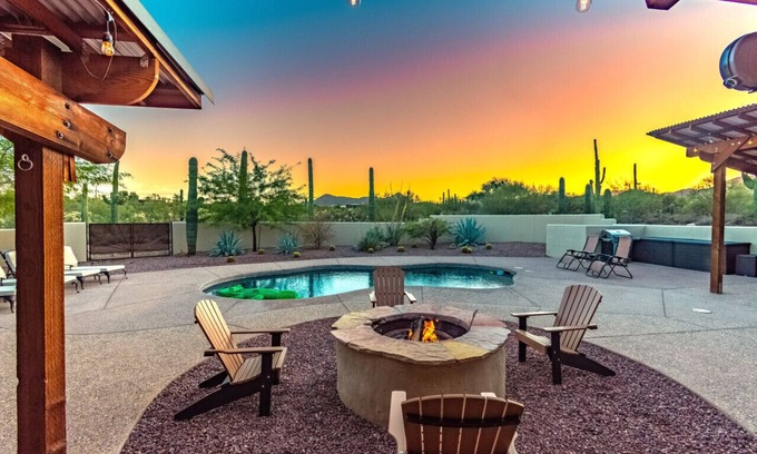 Tucson House | La Puerta Azul - Stunning Desert Retreat Pool/Spa