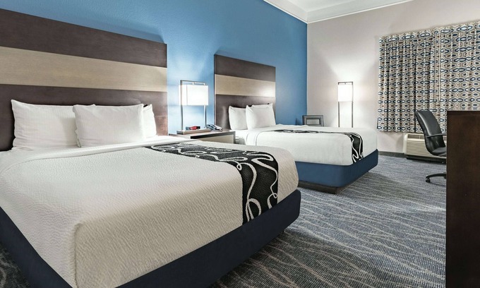 Maryvale Hotel | La Quinta Inn & Suites by Wyndham Phoenix I-10 West