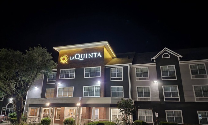 Rockwall Hotel | La Quinta Inn & Suites by Wyndham Rockwall