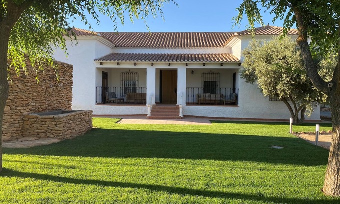 Argamasilla de Alba Villa | La Regidora, an old renovated quintería on the Quixote Route.