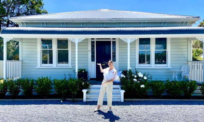 Martinborough House | La Rocque Cottage - Pretty, quiet and secluded. Short walk to the Square.