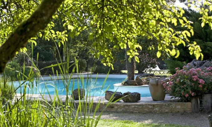 Montignac Hotel | La Roseraie Hôtel Restaurant